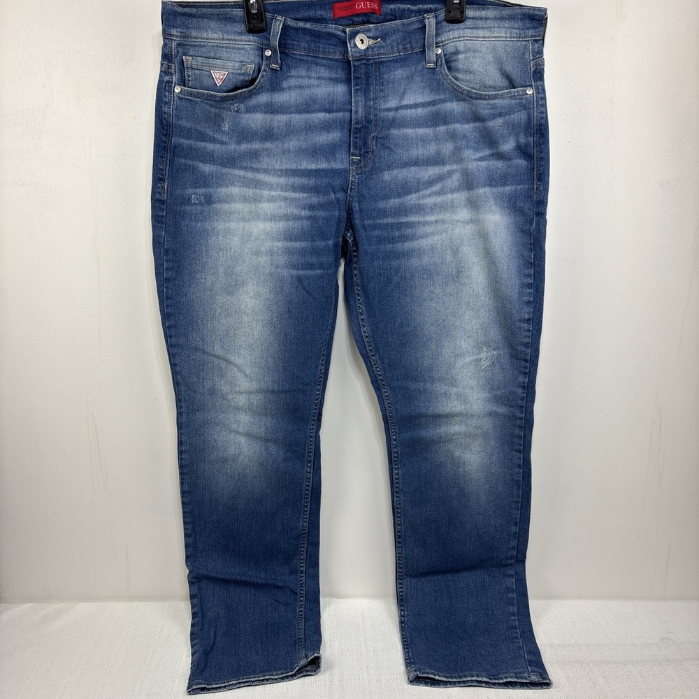 Guess Jeans Men's Skinny Fit Light Medium Wash Size 38x32 Whiskered EUC‎